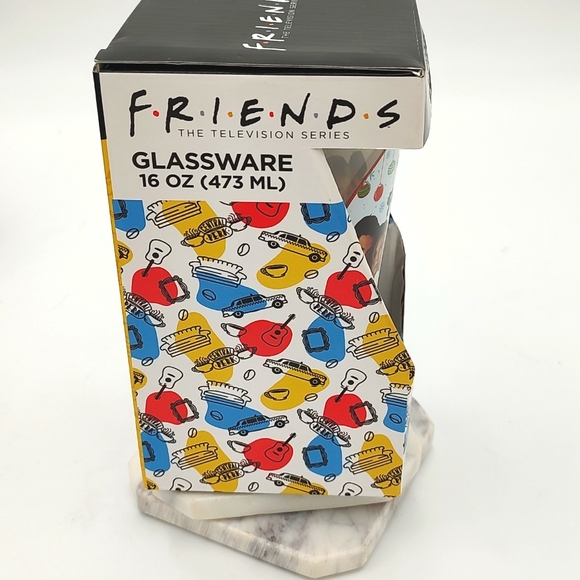 Friends TV show Christmas Holiday 16oz Drinking Glass - Picture 8 of 9